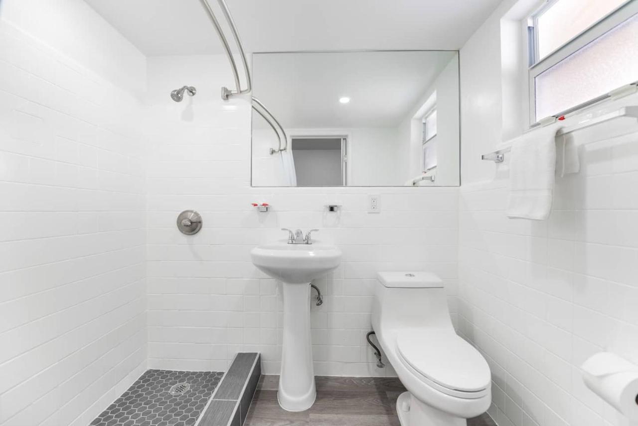 Fantastic 1 Bedroom With Pool Steps From The Beach #43 Hollywood Esterno foto