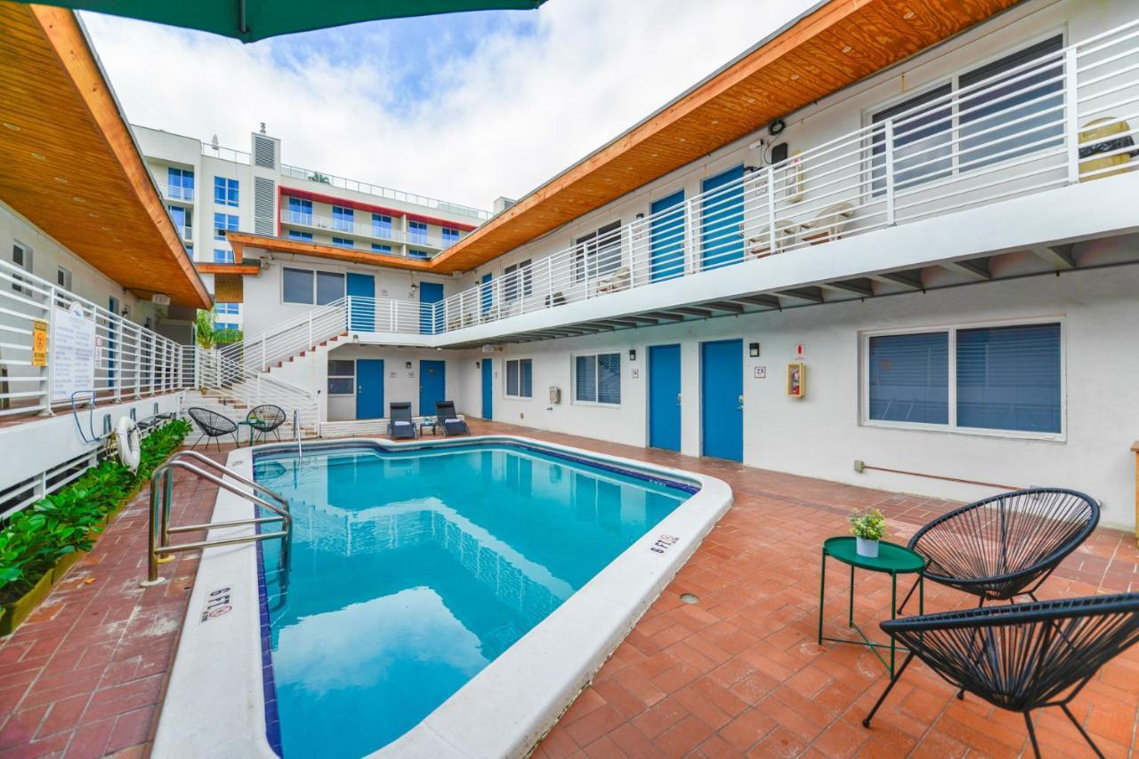 Fantastic 1 Bedroom With Pool Steps From The Beach #43 Hollywood Esterno foto